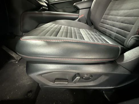 Used 2025 Ford Explorer ST-Line AWD/4WD image 18