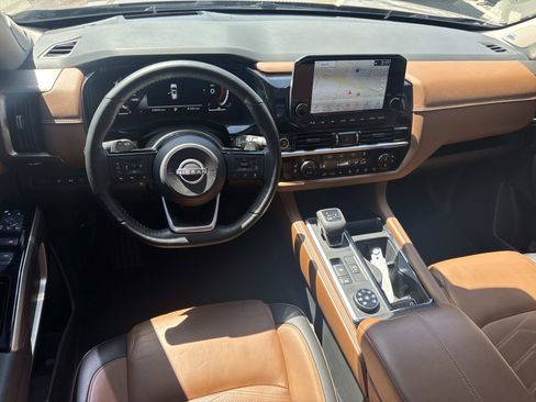 Used 2023 Nissan Pathfinder Platinum w/ Cargo Package AWD/4WD image 9