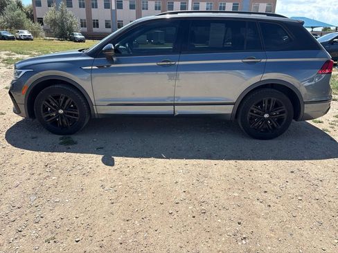 Used 2022 Volkswagen Tiguan SE R-Line AWD/4WD image 2