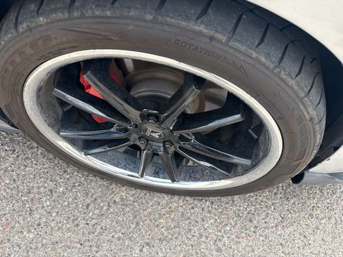 Used 2021 Ford Mustang GT RWD image 3
