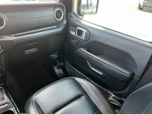 Certified 2021 Jeep Gladiator Overland w/ Popular Equipment Package image 11