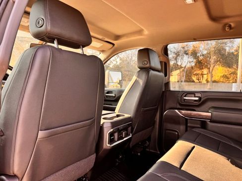 Used 2022 Chevrolet Silverado 2500 LTZ w/ LTZ Convenience Package image 13