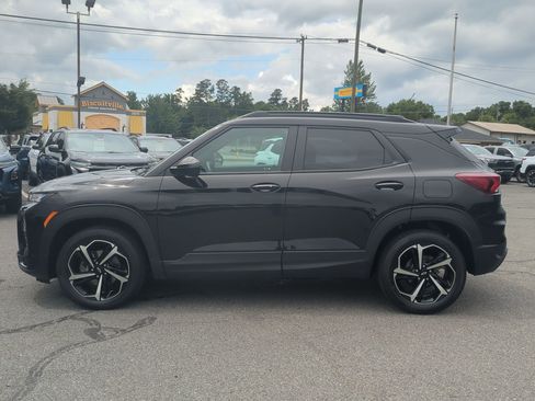 Used 2022 Chevrolet TrailBlazer RS w/ Sun and Liftgate Package AWD/4WD image 2