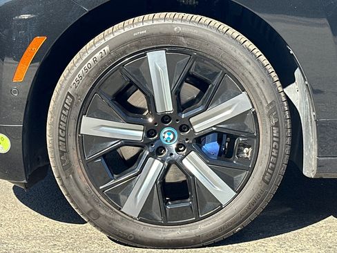 Used 2024 BMW iX xDrive50 w/ Sport Package AWD/4WD image 13