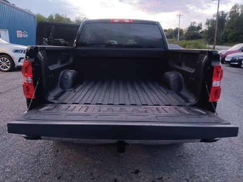 Used 2018 GMC Sierra 1500 SLE w/ SLE Value Package AWD/4WD image 4