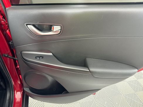 Used 2021 Hyundai Kona Limited w/ Cargo Package FWD image 47