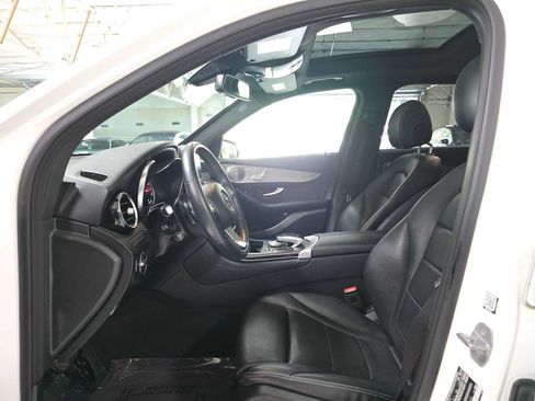 Used 2019 Mercedes-Benz GLC 350e 4MATIC image 20