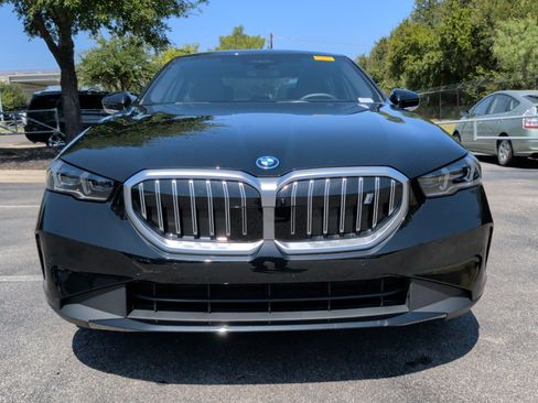 Used 2026 BMW i5 eDrive40 RWD image 5