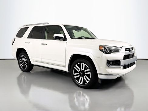 Used 2023 Toyota 4Runner Limited AWD/4WD image 3