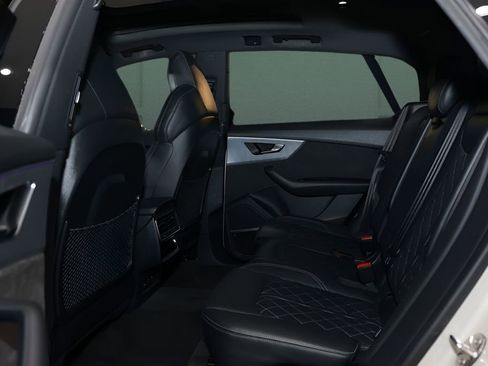 Used 2021 Audi SQ8 Premium Plus w/ SQ8 Black Optic Package AWD/4WD image 12