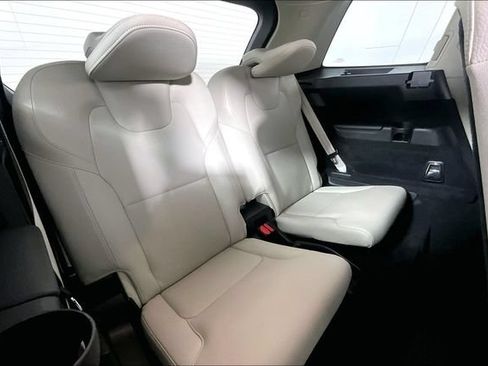 Used 2023 Volvo XC90 B6 Plus AWD/4WD image 29