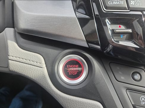 Used 2024 Honda Odyssey EX-L image 41