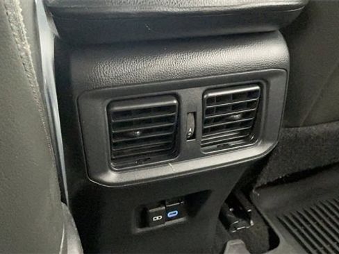 Used 2022 Toyota RAV4 XLE image 25