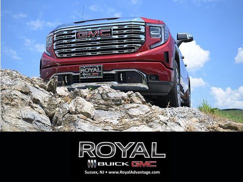 Used 2023 GMC Acadia Denali w/ Denali Ultimate Package image 12