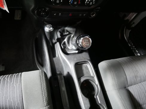 Used 2011 Jeep Wrangler Sahara w/ Dual Top Group AWD/4WD image 24
