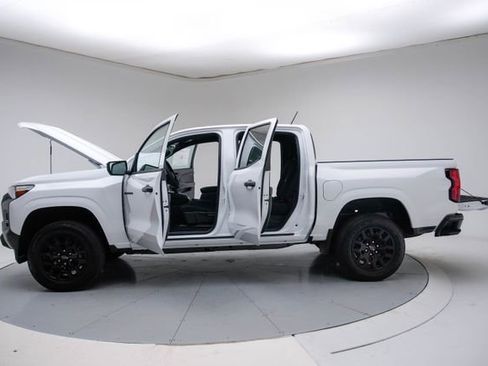 New 2026 Chevrolet Colorado W/T w/ WT Custom Package RWD image 18