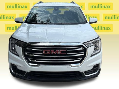 Used 2022 GMC Terrain SLT w/ Tech Package FWD image 14