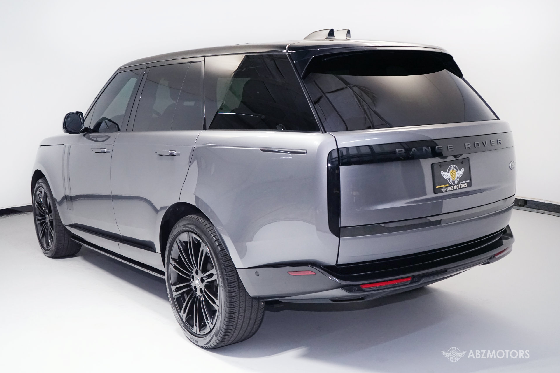 Used 2023 Land Rover Range Rover SE AWD/4WD image 6