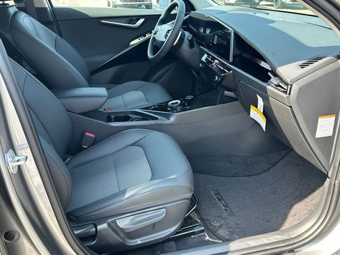New 2026 Kia Niro Wind image 13