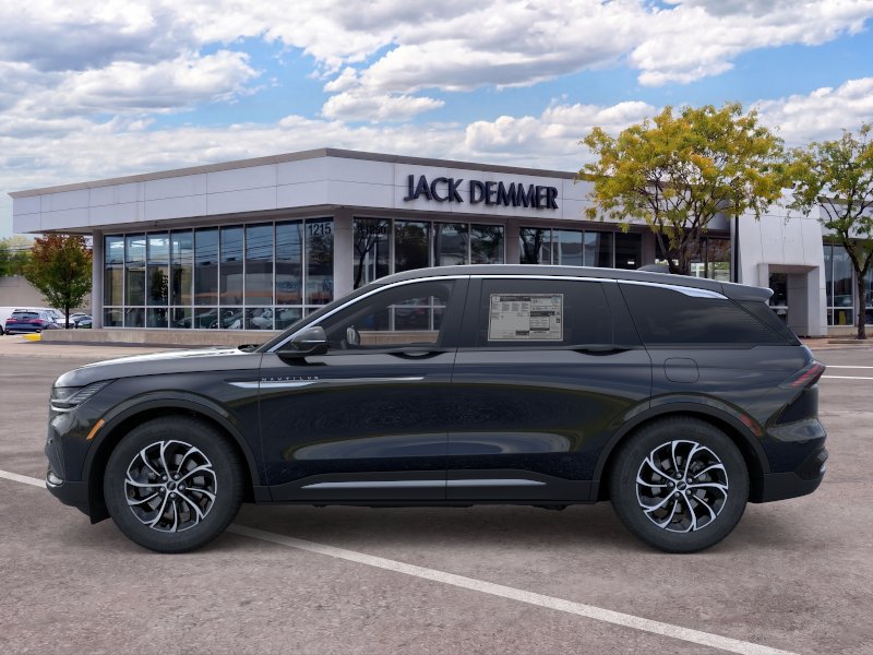 New 2026 Lincoln Nautilus Premier AWD/4WD image 3