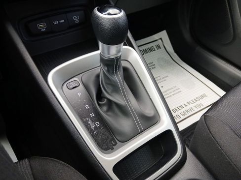 New 2026 Hyundai Venue SE image 20