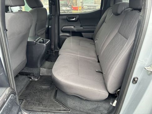 Used 2018 Toyota Tacoma TRD Sport w/ Technology Package AWD/4WD image 25