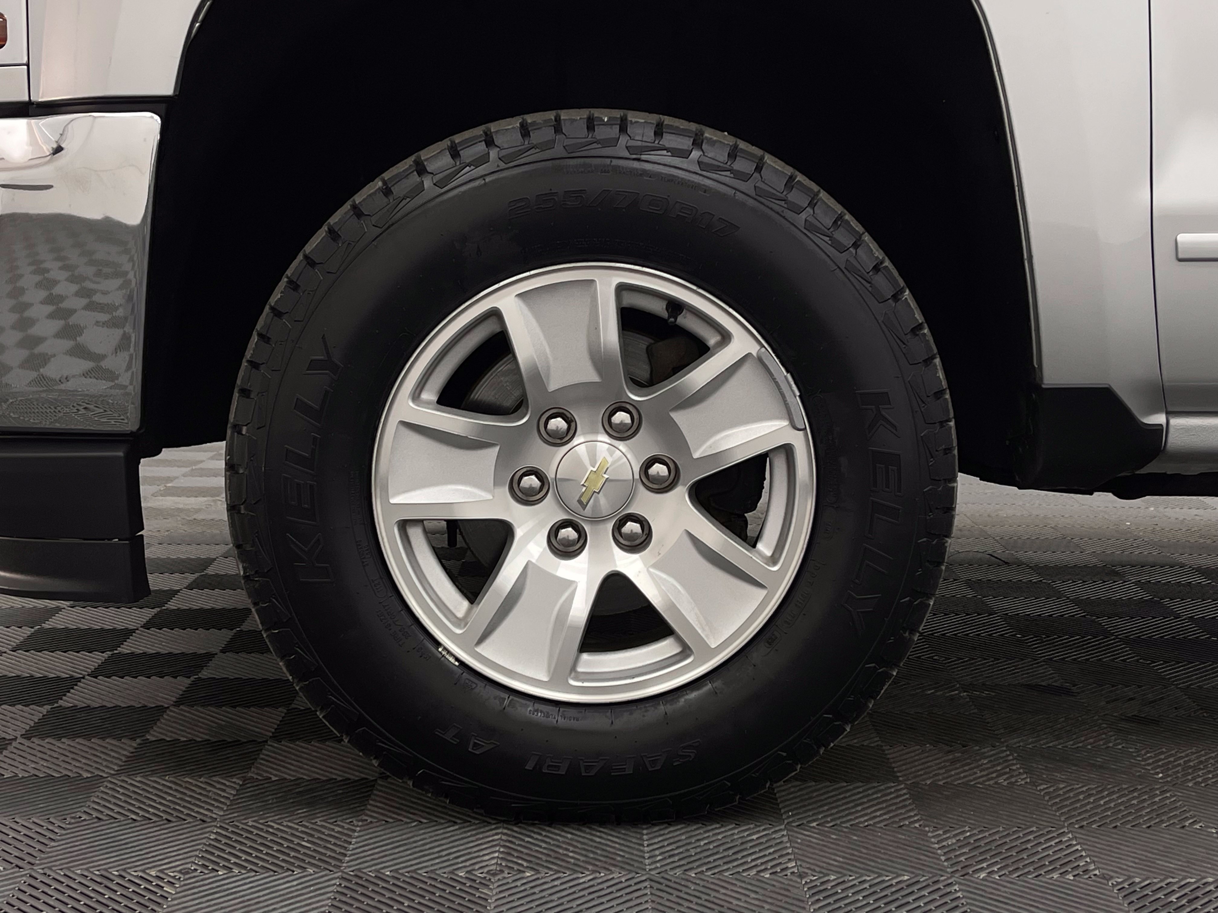 Used 2016 Chevrolet Silverado 1500 LT w/ All Star Edition AWD/4WD image 12