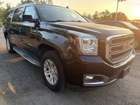 Used 2015 GMC Yukon XL SLE AWD/4WD image 3