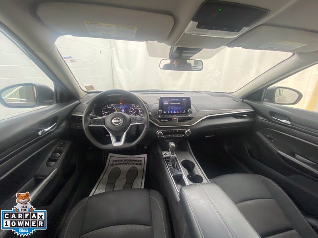 Used 2025 Nissan Altima 2.5 SV FWD image 14
