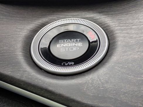 New 2025 Jeep Grand Cherokee Limited w/ Black Appearance Package image 25