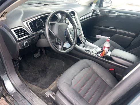 Used 2016 Ford Fusion SE image 5