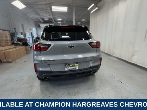Used 2025 Chevrolet TrailBlazer RS w/ Convenience Package AWD/4WD image 9