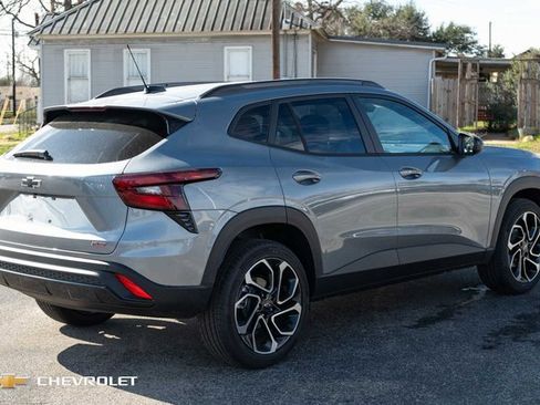 New 2026 Chevrolet Trax RS w/ Driver Confidence Package image 6