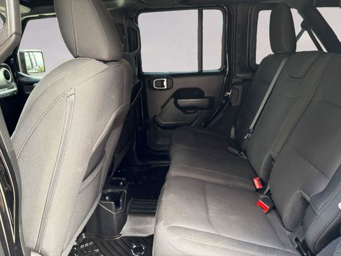 Used 2022 Jeep Wrangler Unlimited Sport image 13
