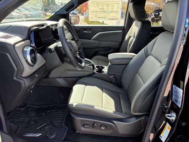 New 2026 Chevrolet Colorado ZR2 w/ Technology Package AWD/4WD image 7