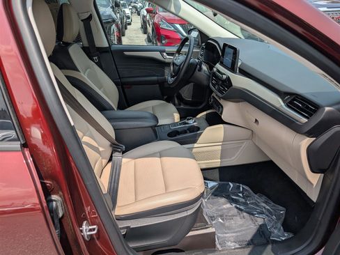 Used 2021 Ford Escape SEL w/ Class II Trailer Tow Package image 11