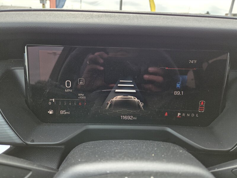 Used 2025 GMC Acadia Elevation FWD image 18