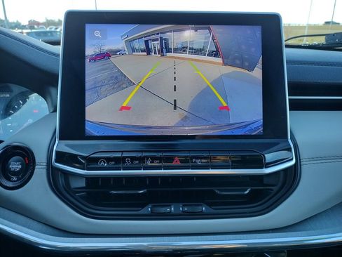 Used 2023 Jeep Compass Limited w/ Sun and Sound Group image 6