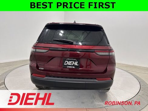 New 2026 Jeep Grand Cherokee Altitude image 6