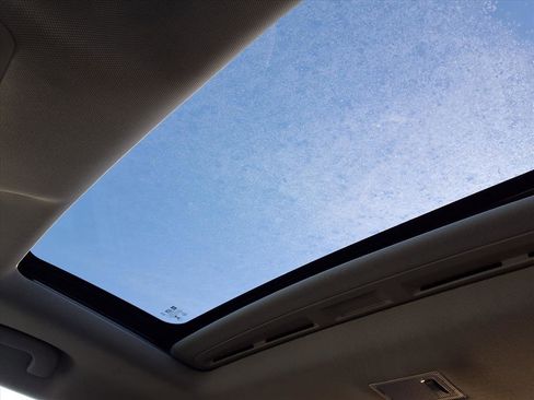 Used 2017 Buick Encore Premium w/ Experience Buick Package image 8