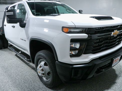 Used 2025 Chevrolet Silverado 3500 W/T w/ WT Convenience Package AWD/4WD image 5