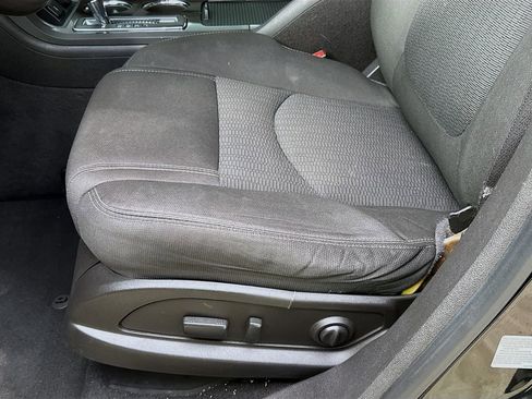 Used 2016 Chevrolet Traverse LT FWD image 20