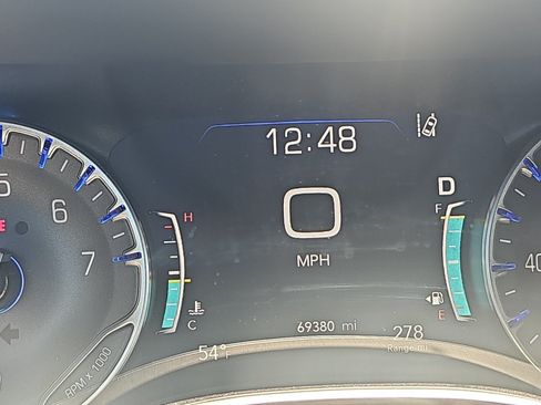 Used 2023 Chrysler Pacifica Limited FWD image 20