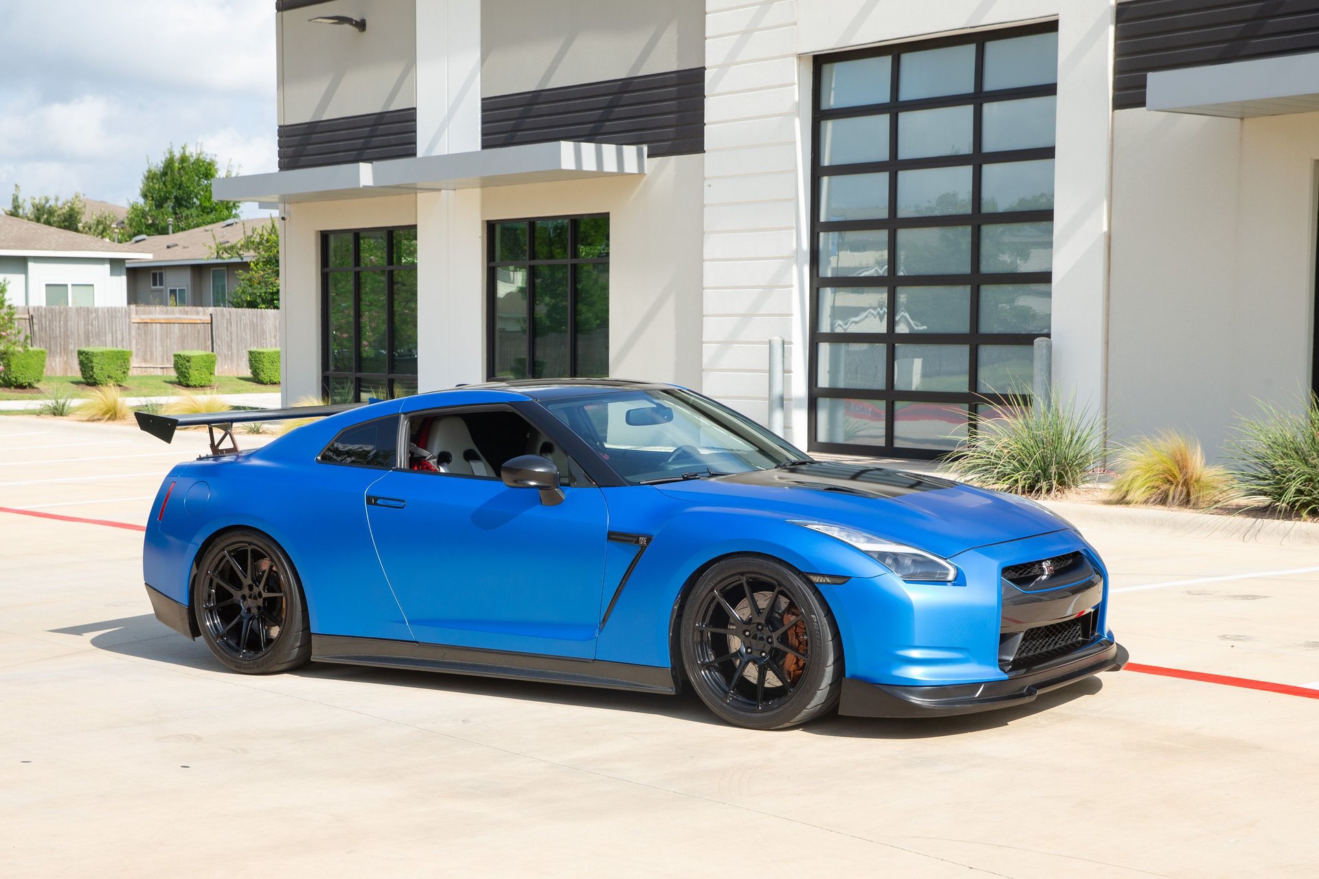 Used 2009 Nissan GT-R Premium AWD/4WD image 13