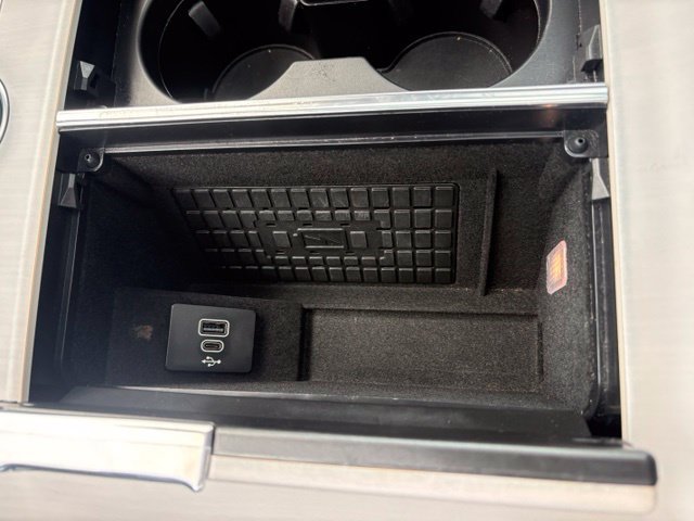 Used 2025 Lincoln Navigator Reserve AWD/4WD image 22