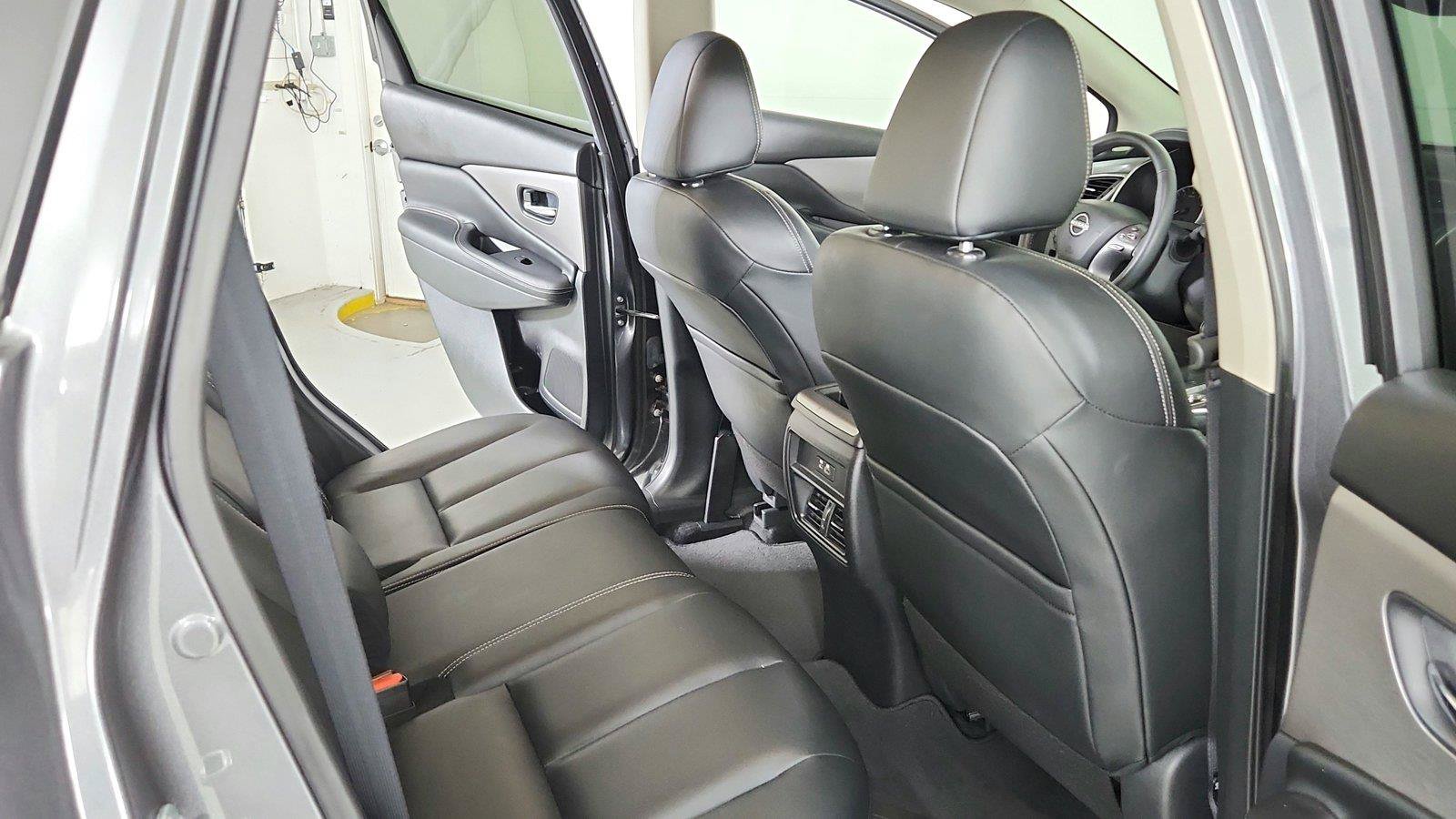 Used 2024 Nissan Murano SV FWD image 25