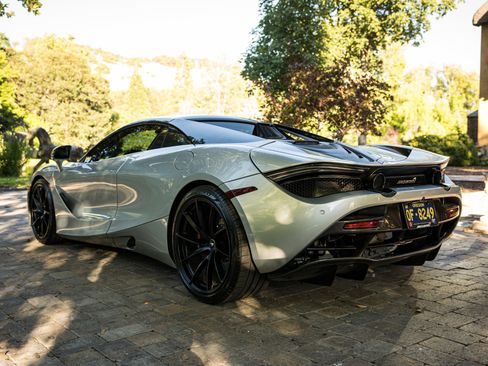 Used 2021 McLaren 720S Performance RWD image 45