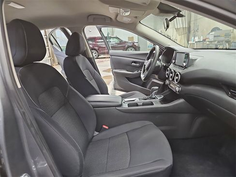 Used 2020 Nissan Sentra S image 10