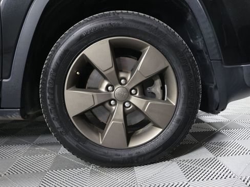 Used 2016 Jeep Cherokee 75th Anniversary image 6