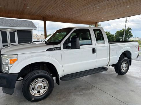 Used 2016 Ford F250 XL AWD/4WD image 2